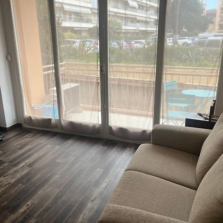 Appartement Proche Gare Routiere Menton Luaran gambar