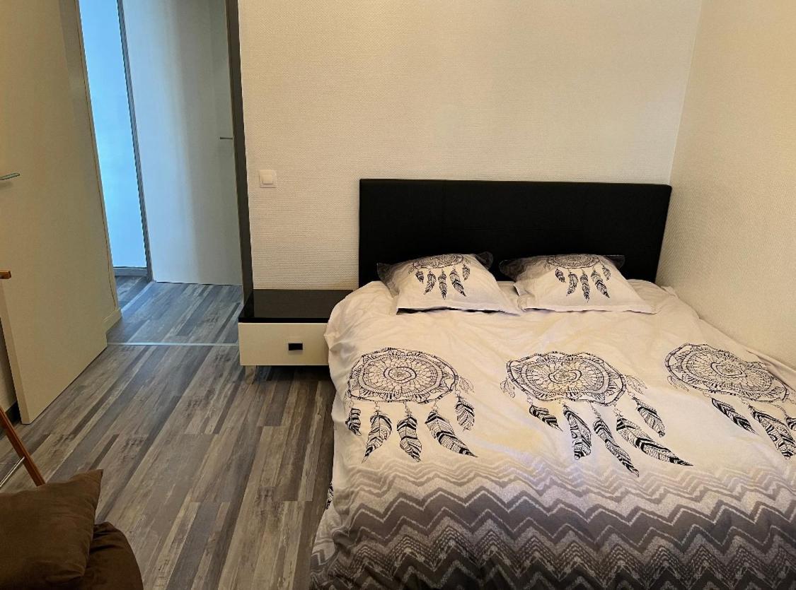 Appartement Proche Gare Routiere Menton Luaran gambar
